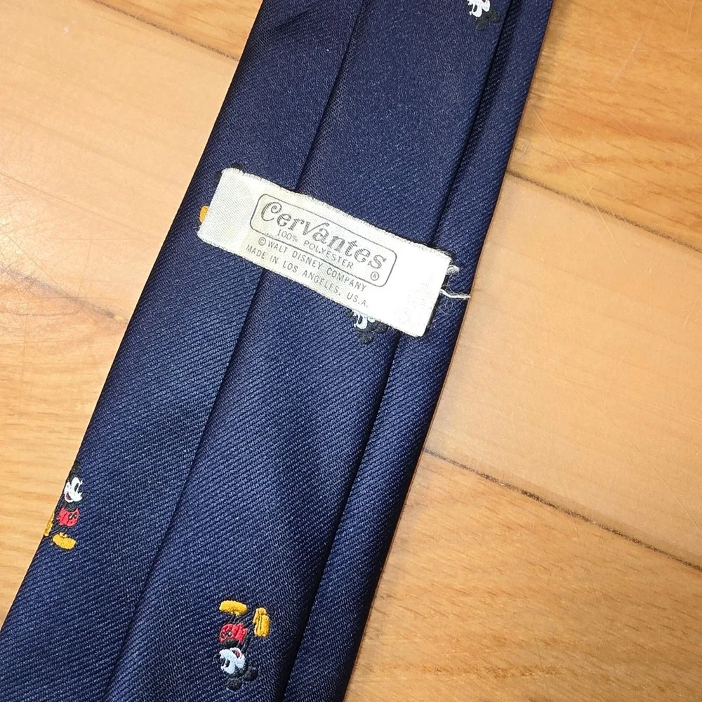 Cervantes vintage necktie